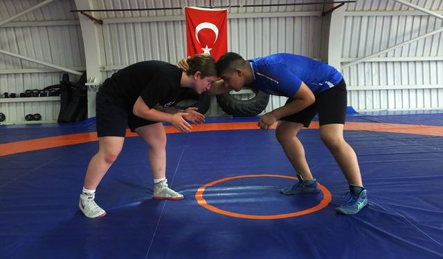 Türkiye Şampiyonasında 2’nci Olan Ravza Nur’un Gözü U20’de