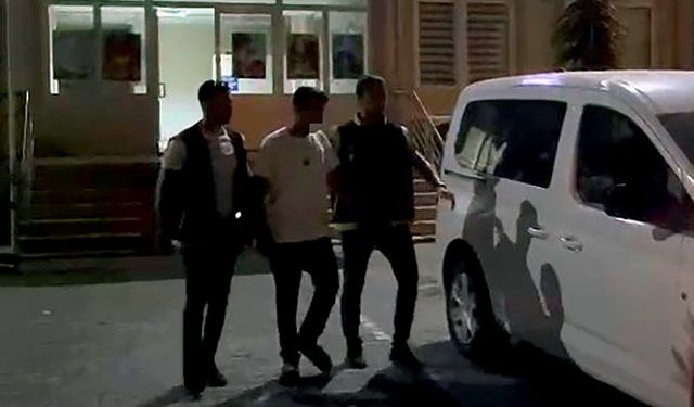 Akrabasının evini silahla bastı