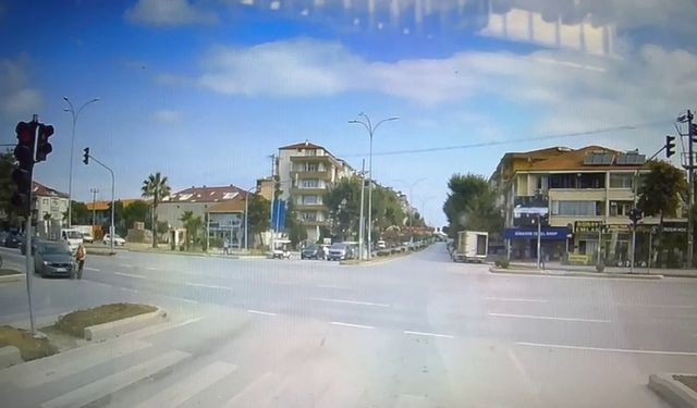 Bisikletliye otomobil çarptı