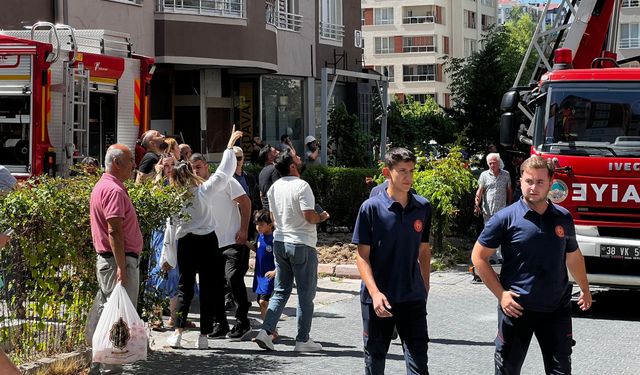 Kayseri'de 14 katlı binada yangın çıktı