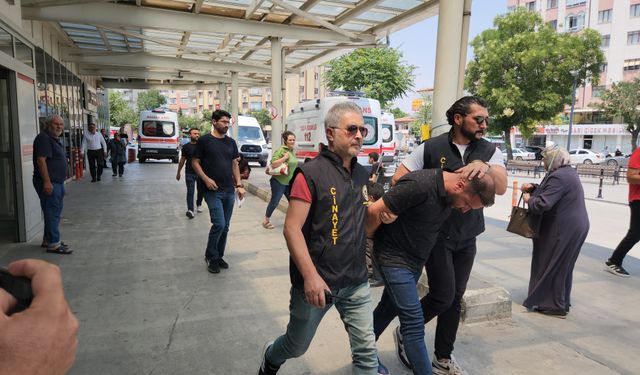 Kendisini uyaran bekçilere ateş etti!
