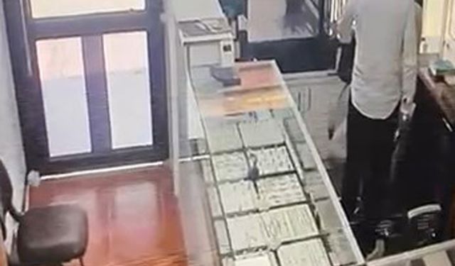 Kuyumcudan 750 bin liralık bilezik çaldı!