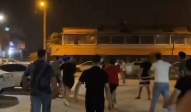 Parktakilere ve polise bıçak çekti