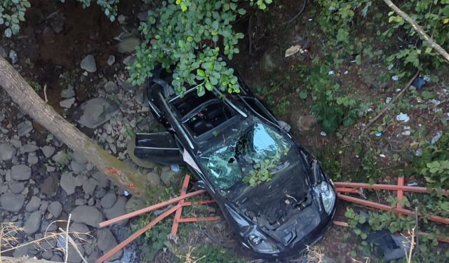Samsun'da Otomobil köprüden uçtu!