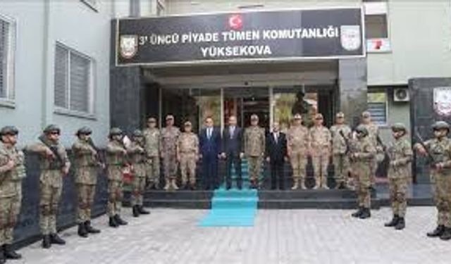 Yerlikaya, Hakkari'de ziyaretlerde bulundu