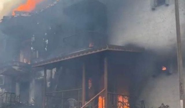 Çanakkale'deki yangının bilançosunu açıkladı!