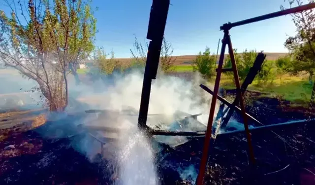 Bahçede çıkan yangın korkuttu