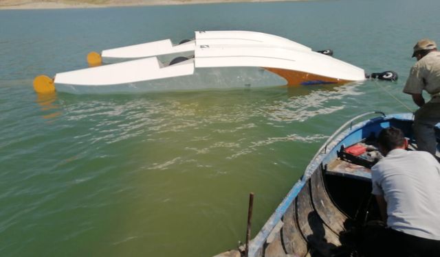 Burdur'da Kırıma Uğrayan Uçak Kaldırılıyor