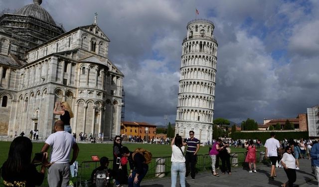 Eğik Kule 'Pisa'