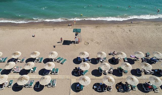 Antalya'da plaj fiyatlarına tepki!