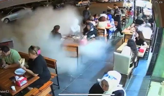 Seyir halindeki kamyonun lastiği patladı