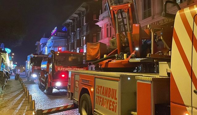 İstanbul'da bir otelde yangın!