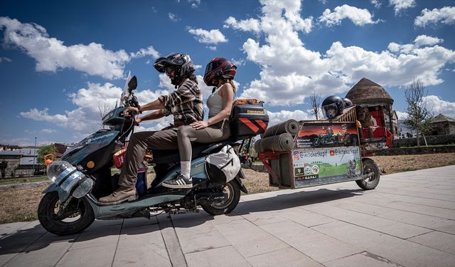 17 aydır köpekleriyle Türkiye'yi turluyorlar