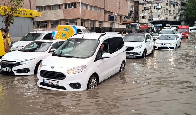 Kırıkkale'de sağanak yağış