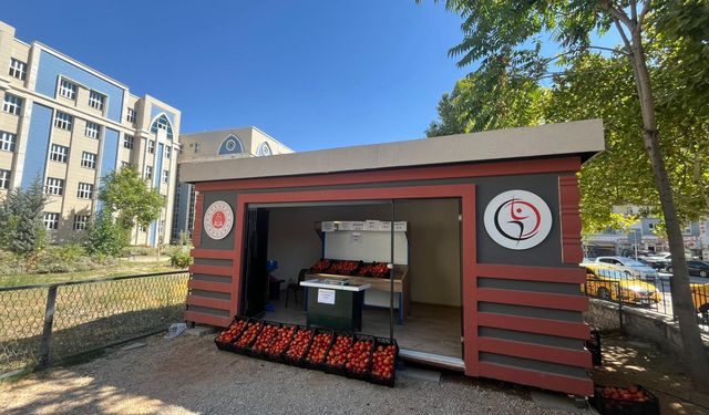 Kırşehir'de hükümlülerin ürettiği sebzelerin satışı yapılıyor