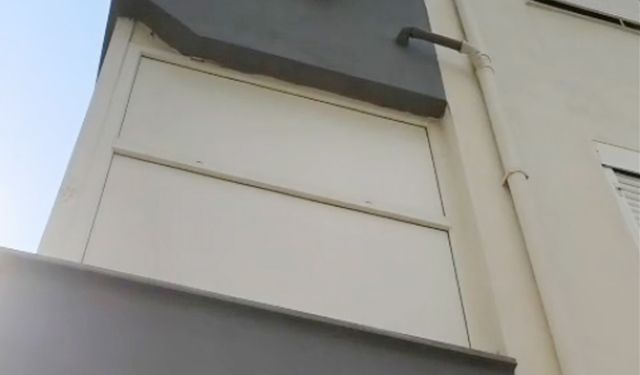Anahtarını unuttuğu eve çatıdan sarkıttığı hortumla girmek isterken düşüp öldü