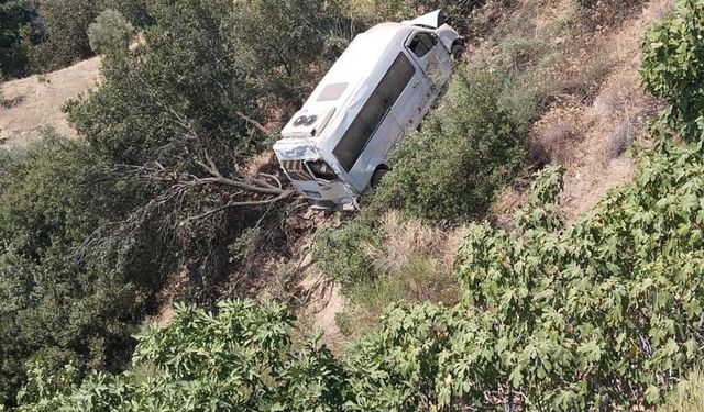 Aydın'da feci kaza: 4'ü öğrenci, 5 yaralı