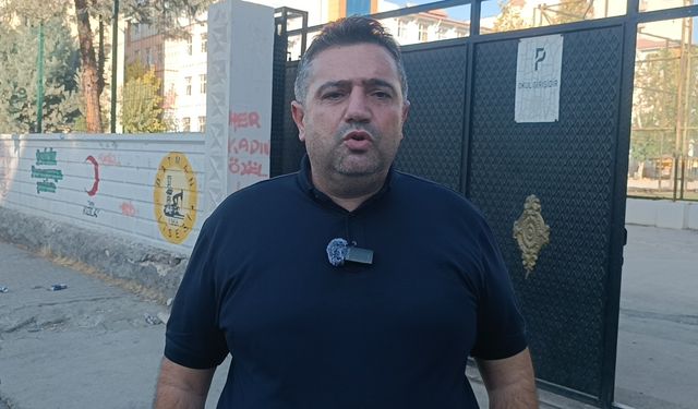 Batman'da lise önünde kavga