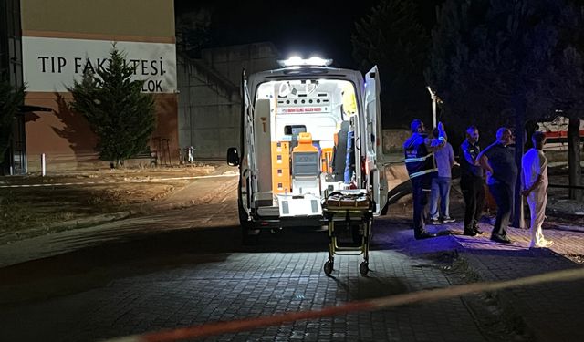 Hastaneden atlayarak intihar etti!
