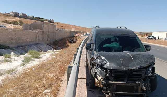 Otomobil ile hafif ticari araç çarpıştı: 6 yaralı