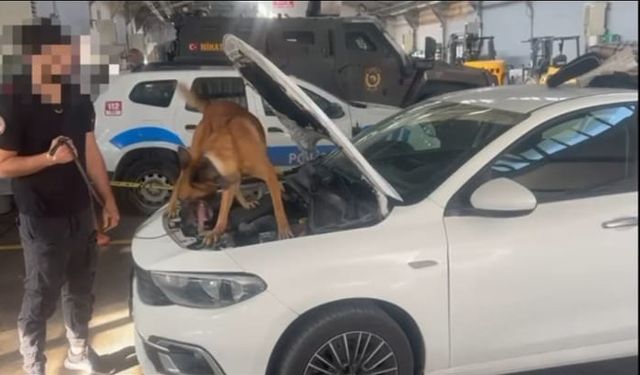 Otomobilde sahte döviz ele geçirildi