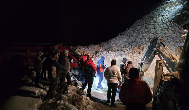 Rize’de Çığ Felaketi: 6 Araç Mahsur Kaldı, 15 Kişi Kurtarıldı