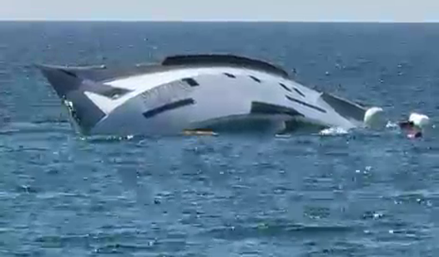 Sahibine teslim edilen lüks yat, 15 dakika sonra battı