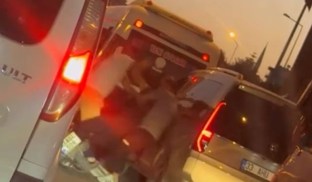 Trafikte sürücüyü darp etti