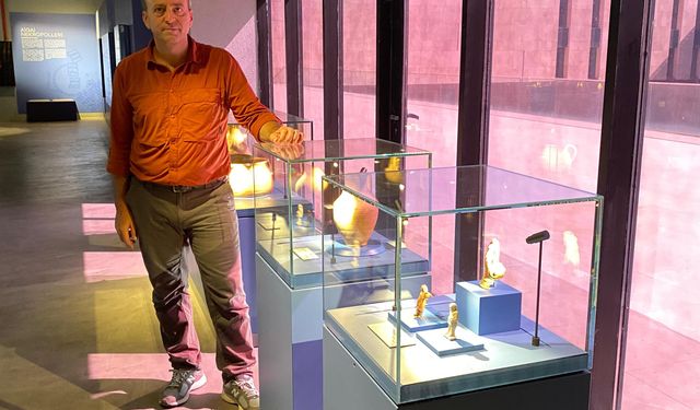 "Zamanın Ötesinden: Aigai'nin Maskeli Oyuncusu"