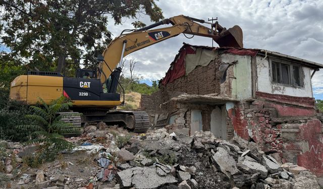 Altındağ’da 1 Yılda 257 Metruk Yapı Yıkıldı
