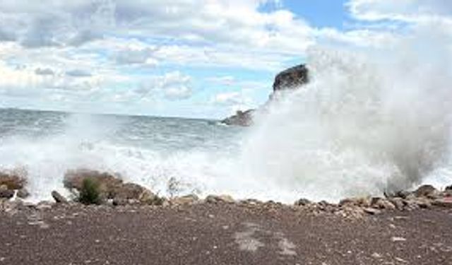 Amasra'da fırtına çıktı