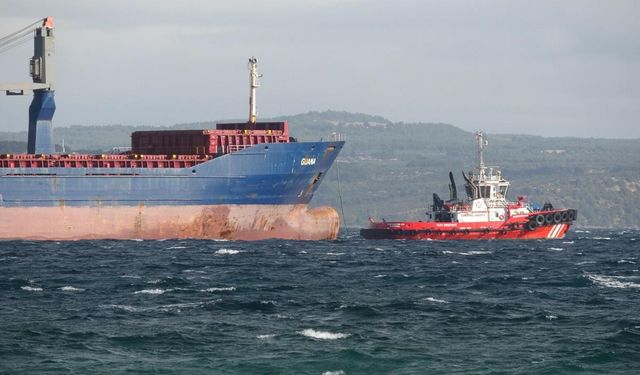 Çanakkale Boğazı'nda gemi arıza yaptı