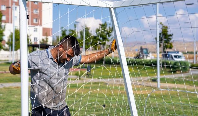 Başkan Odabaşı’ndan Çocuklara Kale Sürprizi