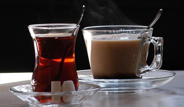 Kahve mi, Çay mı? Hangisi Vücudumuza Daha Çok Etki Ediyor?