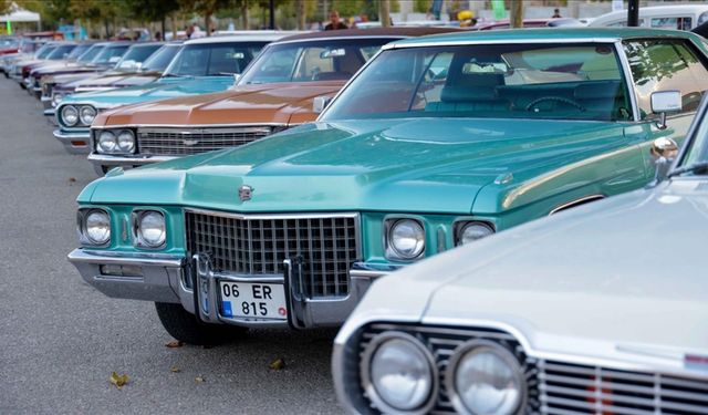 Klasik Otomobiller Sivas’ta Sergilenecek
