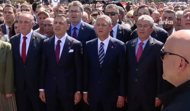 Özgür Özel'den Gürsel Tekin'e Sert Sözler!