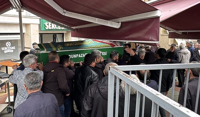 Trafik kazasında ölen 13 yaşındaki kızın cenazesi defnedildi