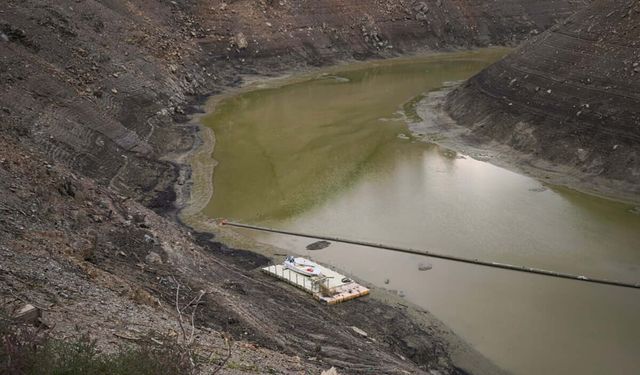 Balçova Barajı kurudu