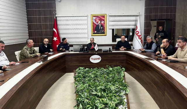 Balıkesir Valisi Ustaoğlu'dan deprem açıklaması