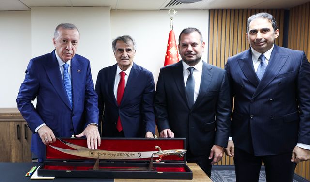 Cumhurbaşkanı Erdoğan, Trabzonspor Heyetiyle Buluştu