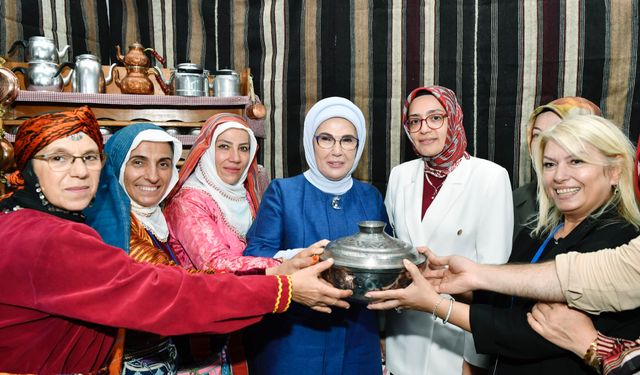 Emine Erdoğan: “Yöresel Tatlar Bu Toprakların Kimliği ve Zenginliğidir”