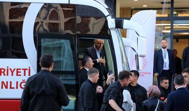 "İsrail, attığı imzanın arkasında durmalı"