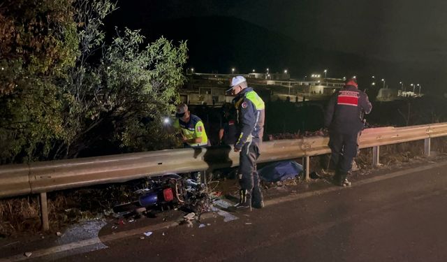 İzmir'de feci kaza: 1 ölü, 1 yaralı