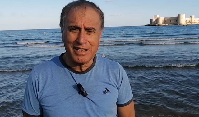 Mersin'de ekimin ortasında denize girdiler