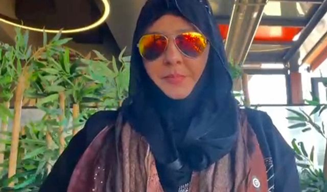 Su altında işaret diliyle Gazze eylemi!