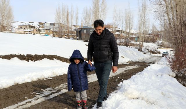 Tek Öğrencilik Okuldan Kalabalık Sınıfa: Hasret’in Mutluluğu!