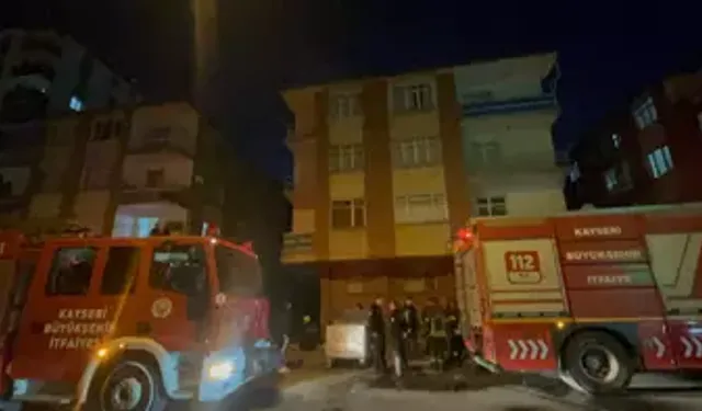 Kayseri'de 3 katlı binada yangın çıktı
