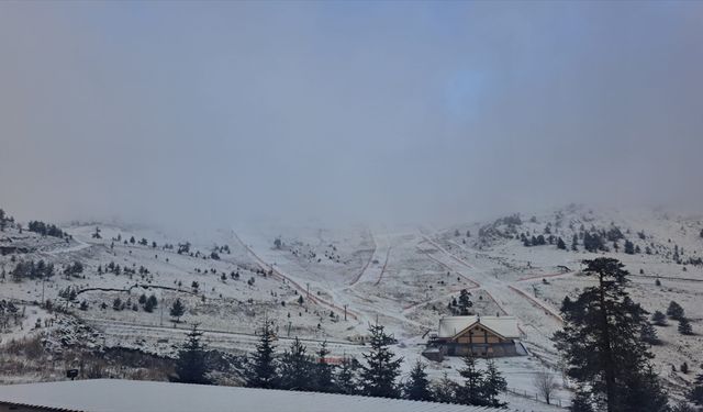 Bolu'nun yüksek kesimleri beyaza büründü