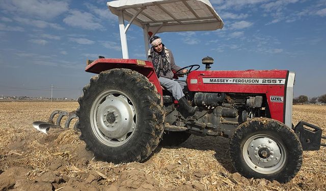 Çiftçi babanın destekçisi kızı!