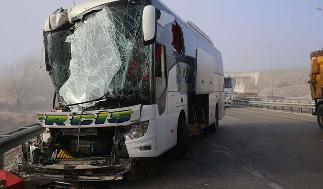Erzurum’da Yolcu Otobüsü ile Tır Çarpıştı: 11 Yaralı
